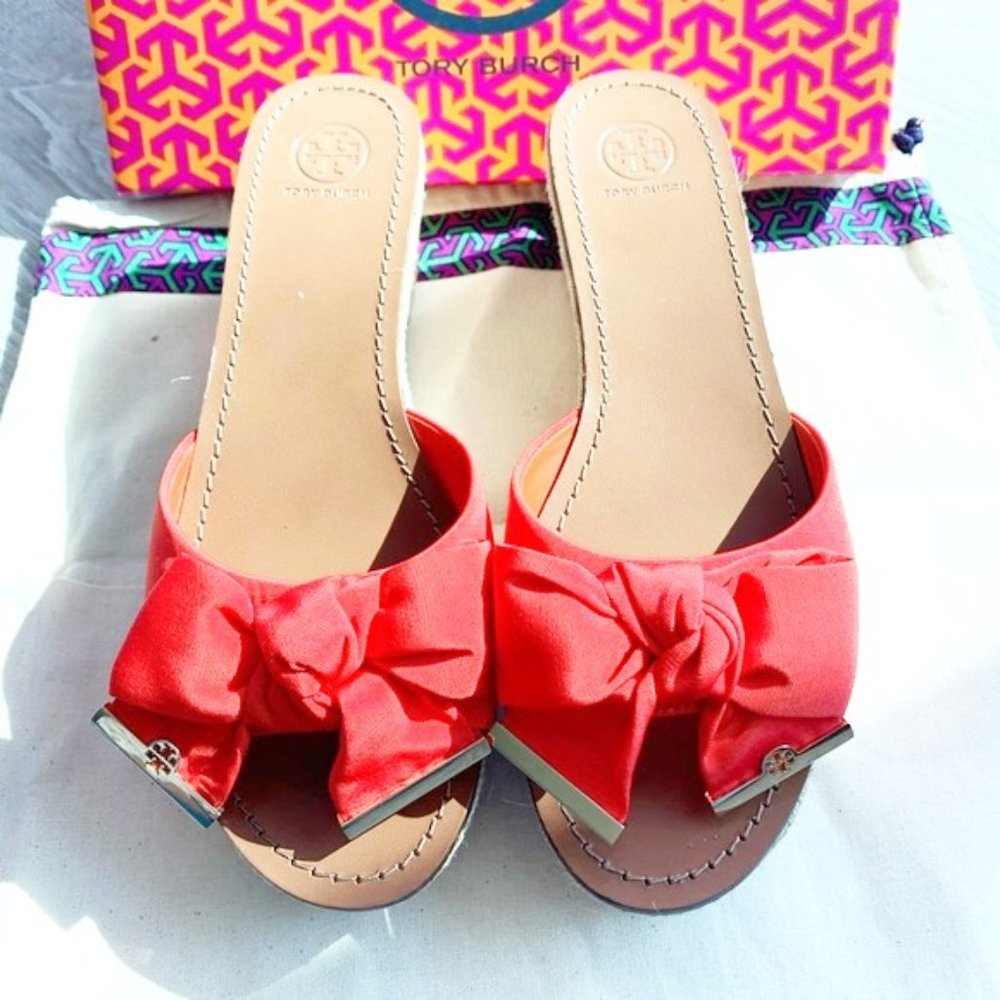 Authentic NIB Tory Burch Wedge Sandal in Poppy Red